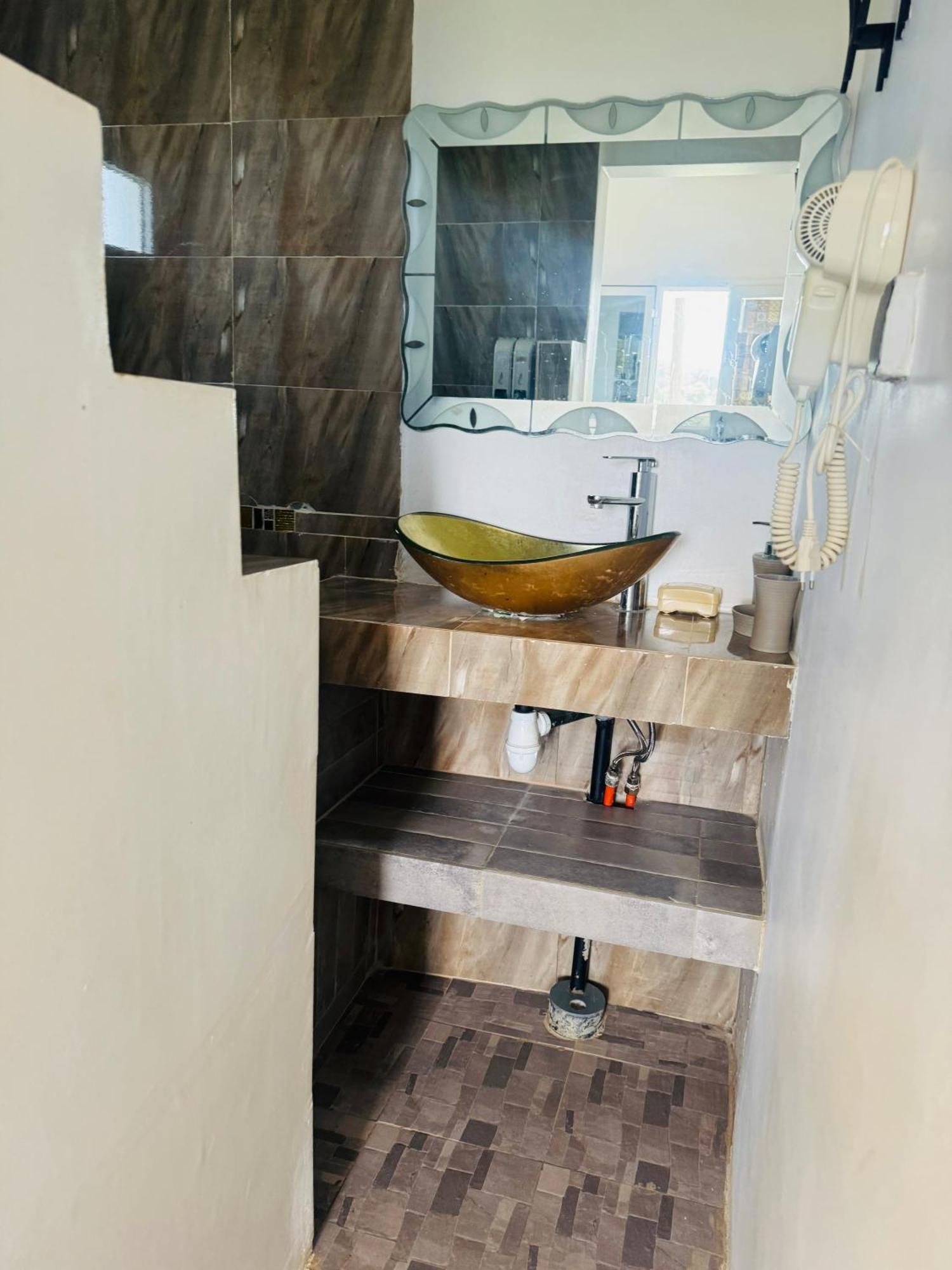 Bed and Breakfast Grace House Jacuzzi Saly Portudal Esterno foto